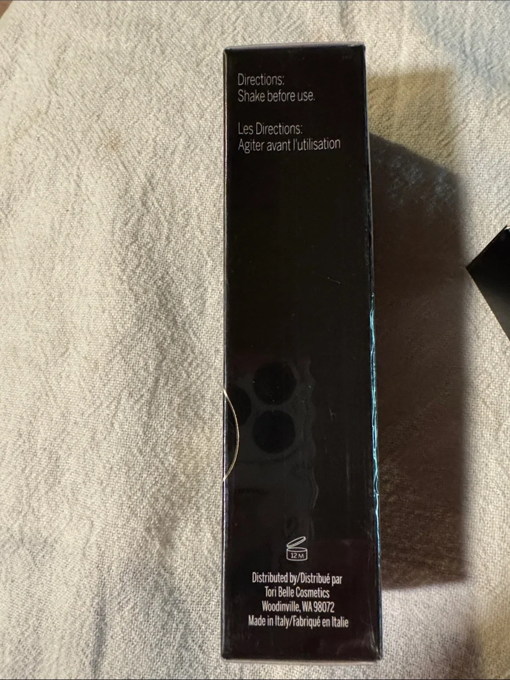 Element Liquid Foundation Shade 130- Black & Gold Box